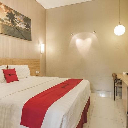 Reddoorz Syariah Near Terminal 1 Juanda Airport Hotel Surabaya Ngoại thất bức ảnh