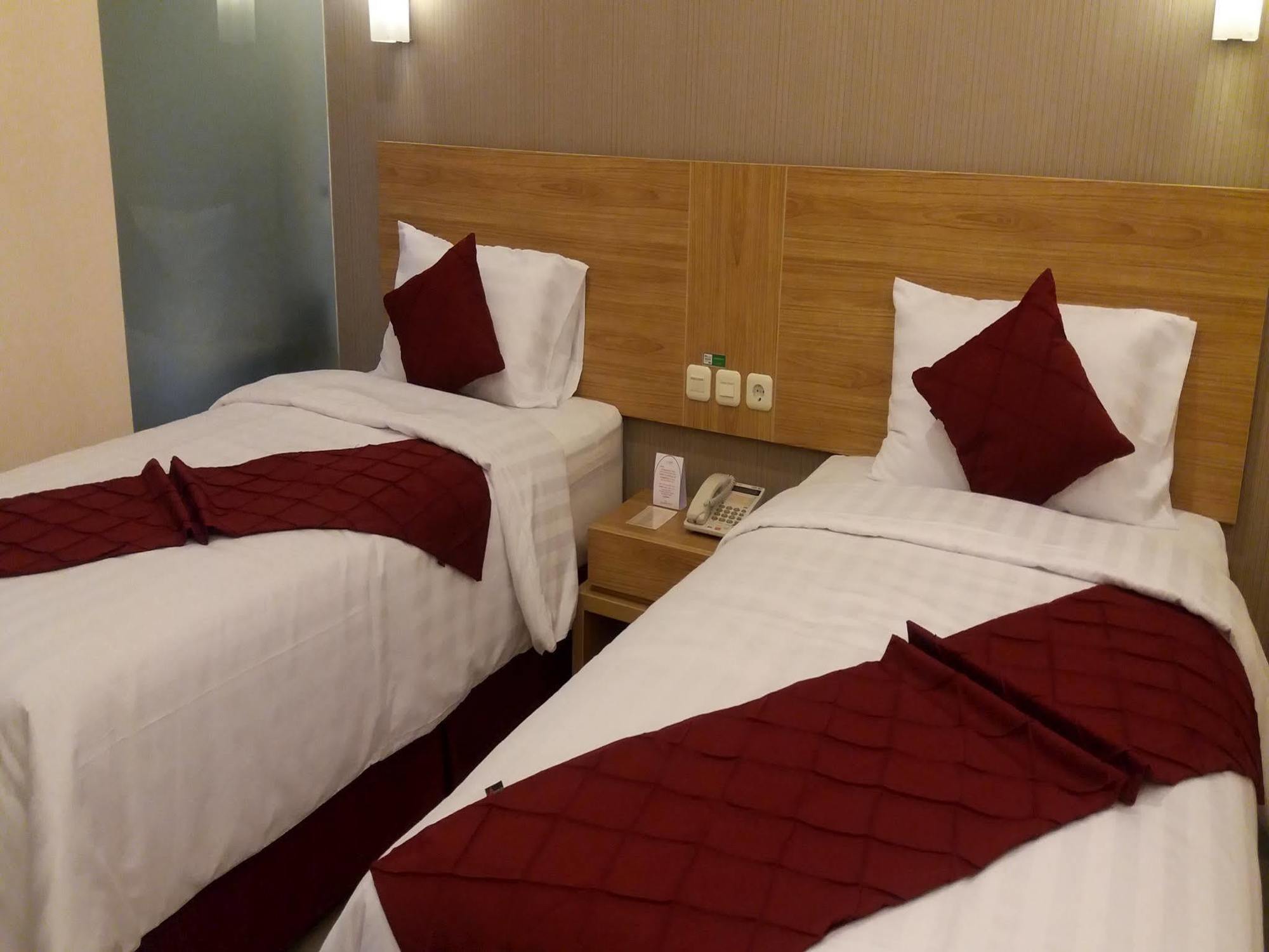 Reddoorz Syariah Near Terminal 1 Juanda Airport Hotel Surabaya Ngoại thất bức ảnh